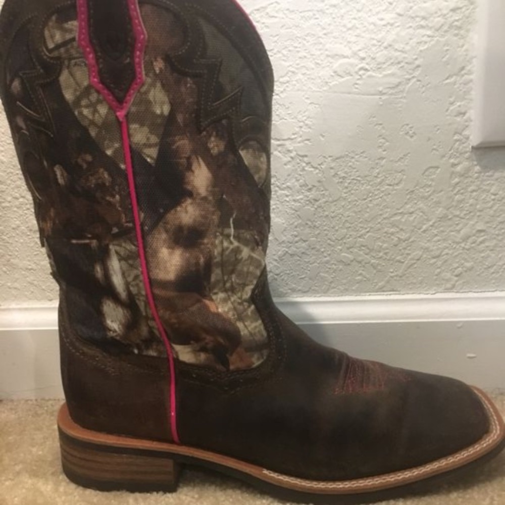 Ariat square toe boots